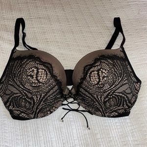 NEVER WORN black and tan lace VS Push- Up Bra